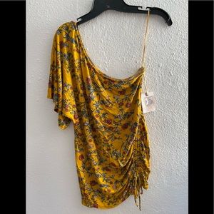 Jessica Simpson one shoulder maternity top